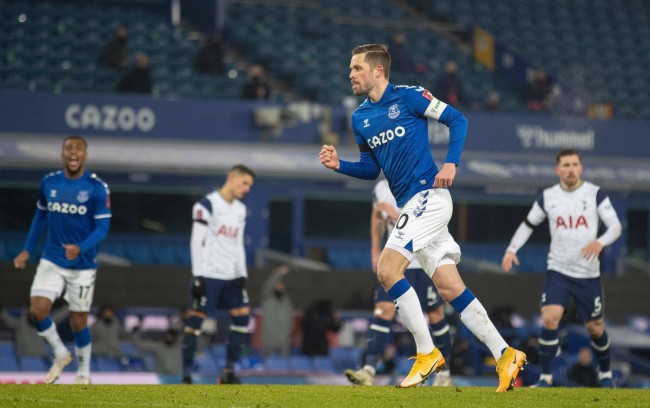 球队不仅需 球队不仅需